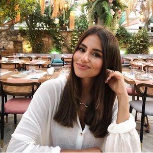 Meet your Posher, Emma